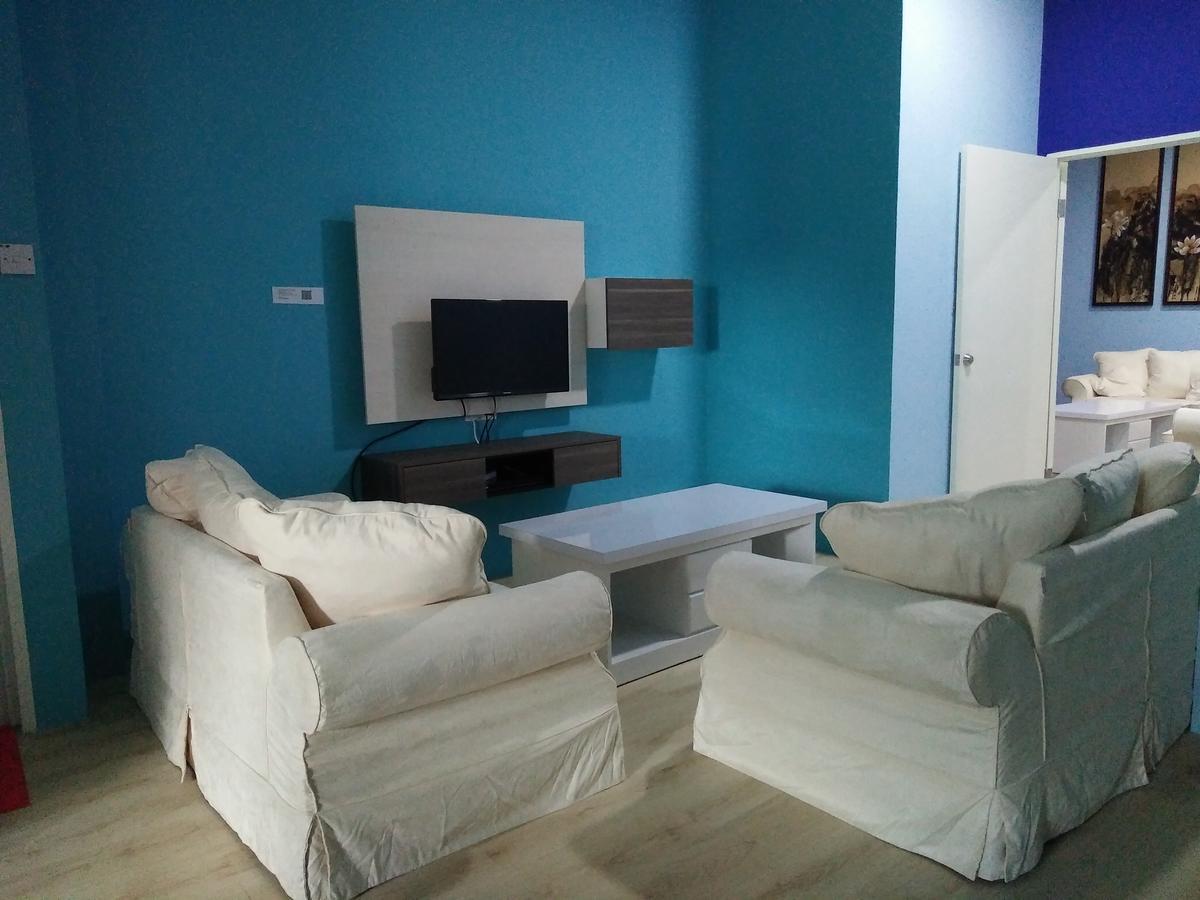 Xenia Homestay Kuching Kültér fotó