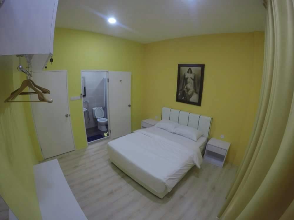 Xenia Homestay Kuching Kültér fotó