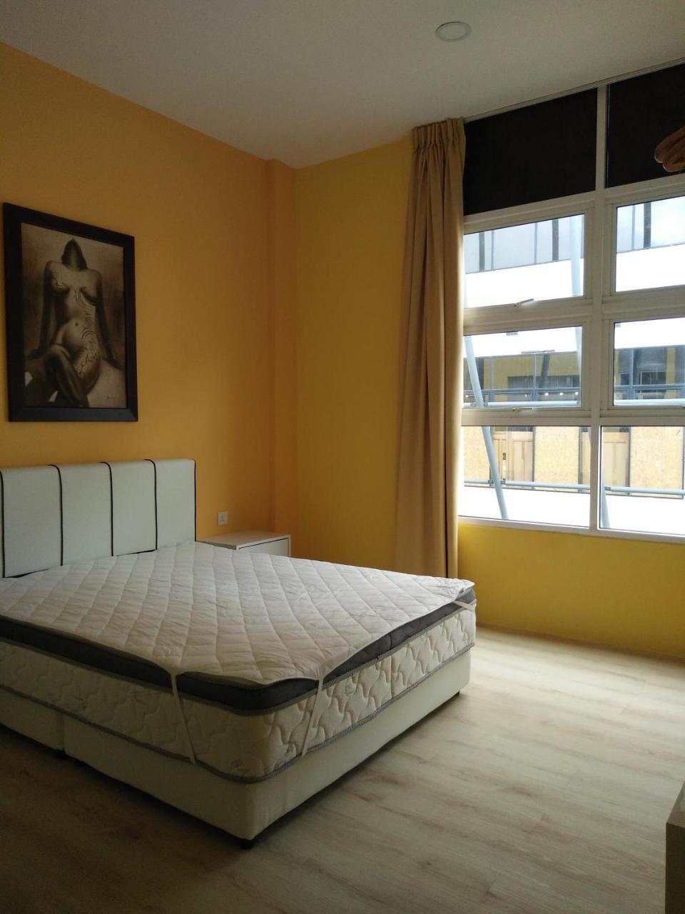 Xenia Homestay Kuching Kültér fotó